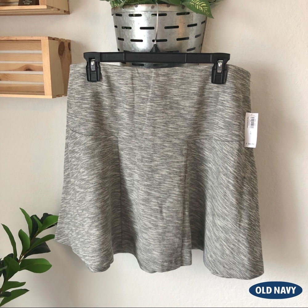 Old Navy Gray Fit & Flare Skirt